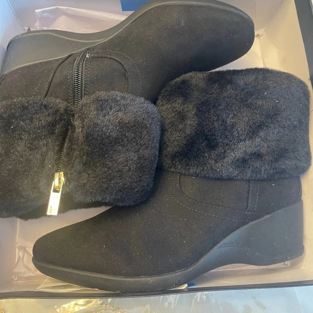Jones New York Black Faux Fur Winter Boots